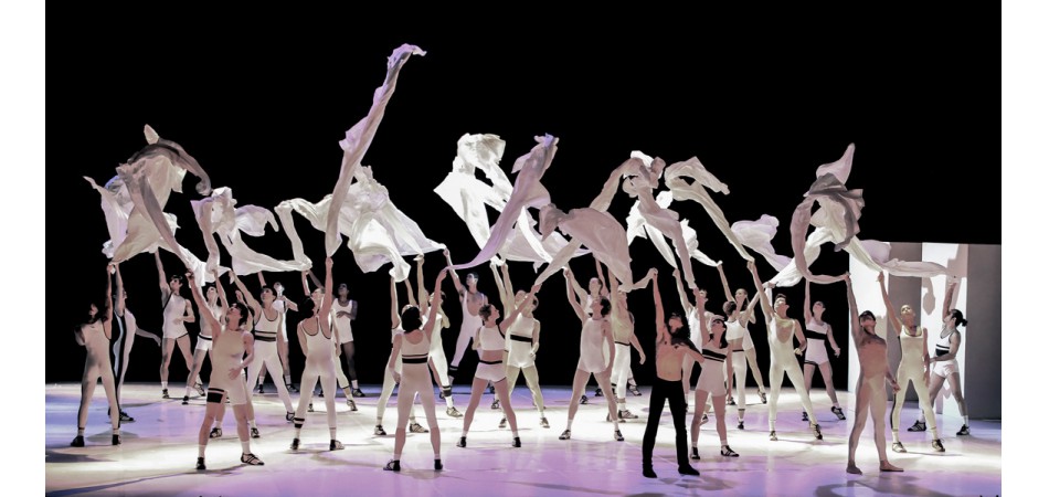 Die erste Aufführung des berühmten Balletts ist am 21. Juli um 20 Uhr.Béjart Ballet Lausanne © Francette Levieux